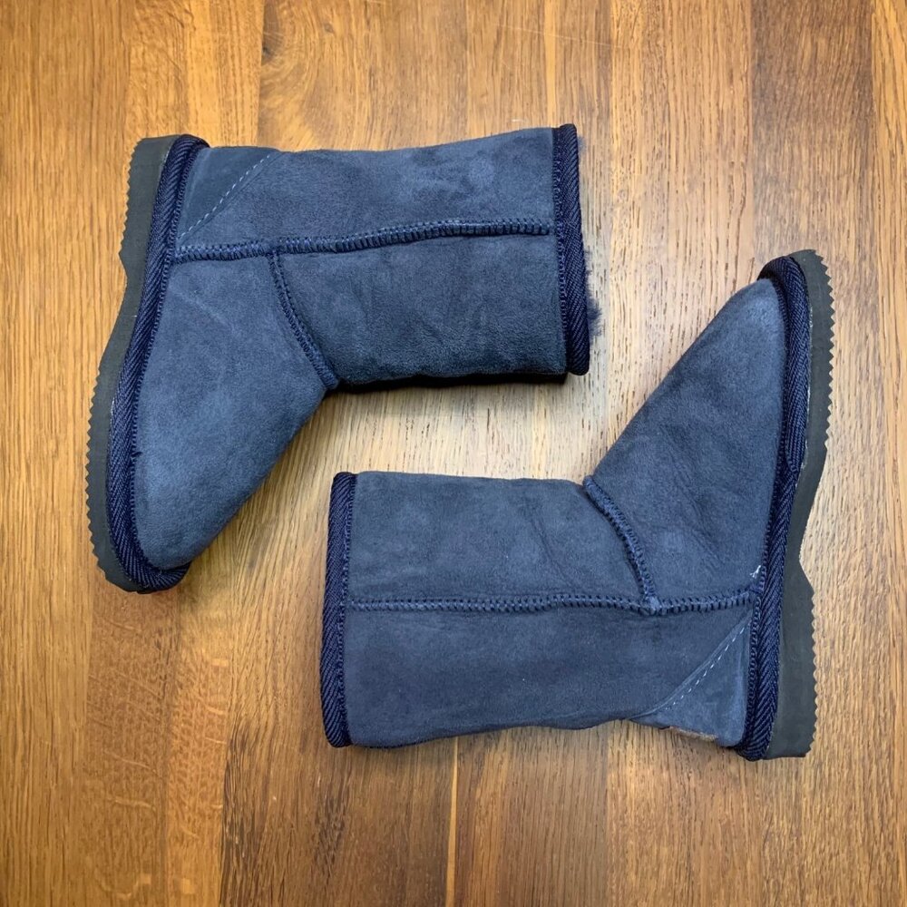 UGG Australian Made Sheepskin Boots Kids 7 Navy Blue Shearling Toddler Boot NEW - Picture 9 of 11